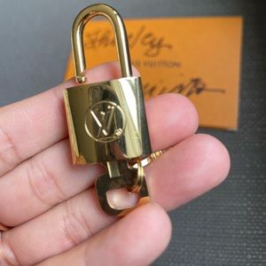 Louis Vuitton Lock and Key 615